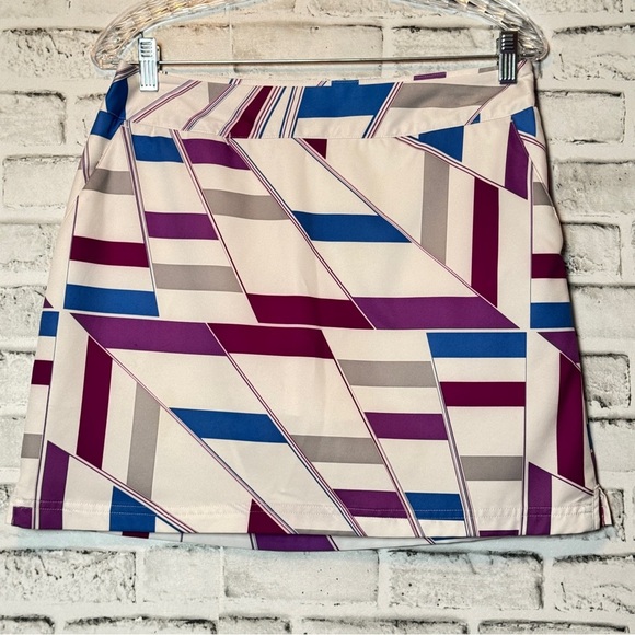 Adidas Mini Skirt‎ in White and Purple for running, pickle ball, casual athletic - Picture 1 of 13